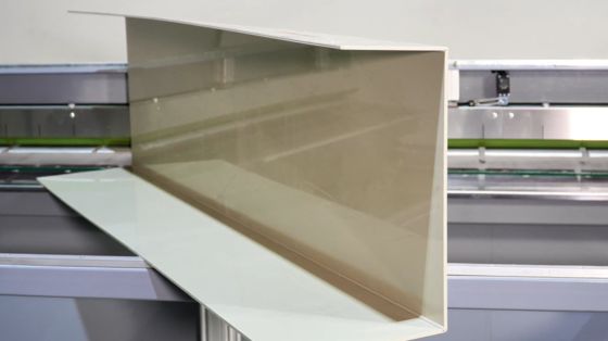 4 metri di macchina piegatubi dello strato di plastica, riscaldamento di plastica del saldatore 12KW dello strato