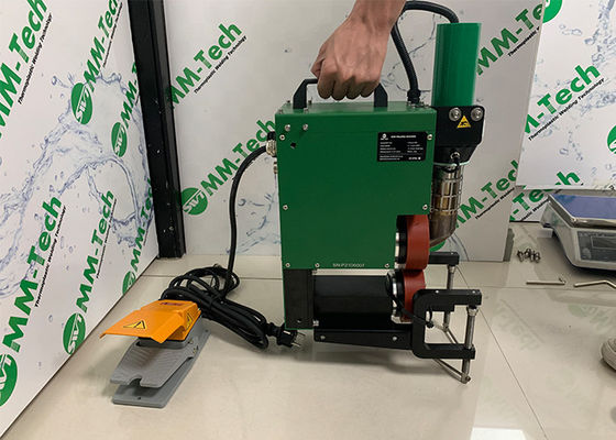 saldatrice di plastica dell'aria calda della tela cerata della Tabella 3.6kw per la saldatura del bordo